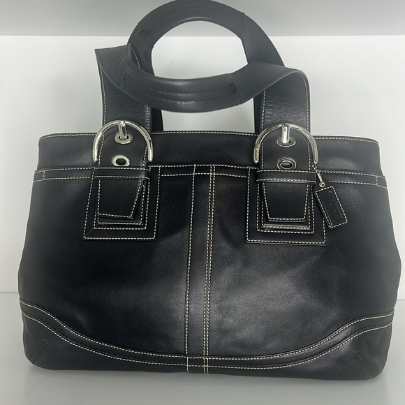 Elegant Coach Black Leather Soho Tote Bag with Chrome Hardware - Picture 3 of 13